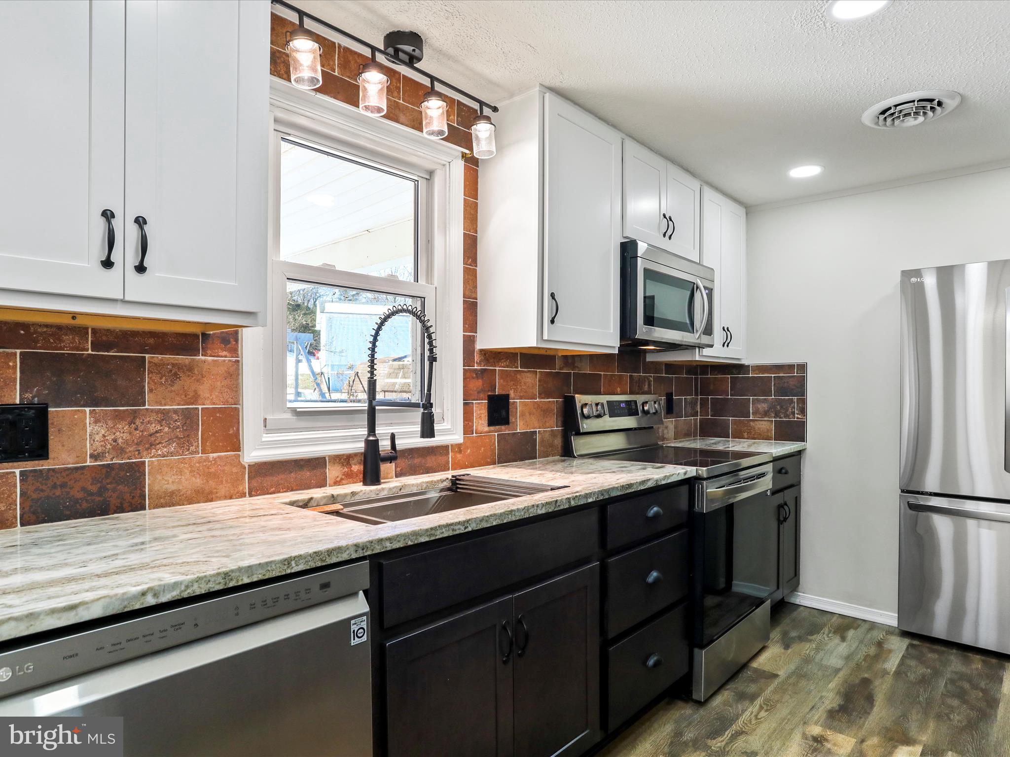 WAYNESBORO - Residential