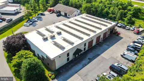 210 GALE LANE KENNETT SQUARE PA 19348