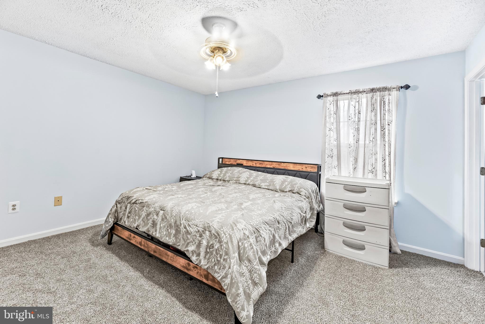 PARKERS CREEK KNOLLS - Residential