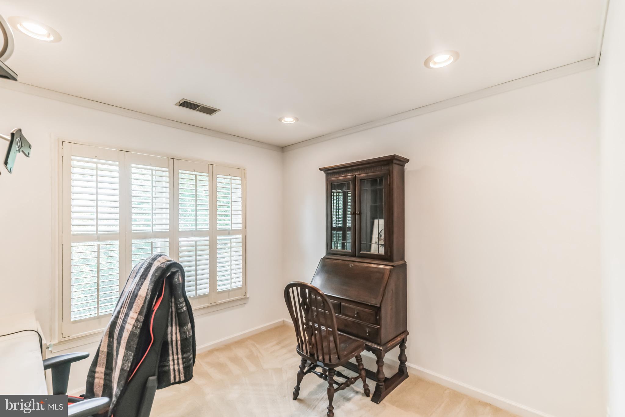 ROSEMEADE - Residential