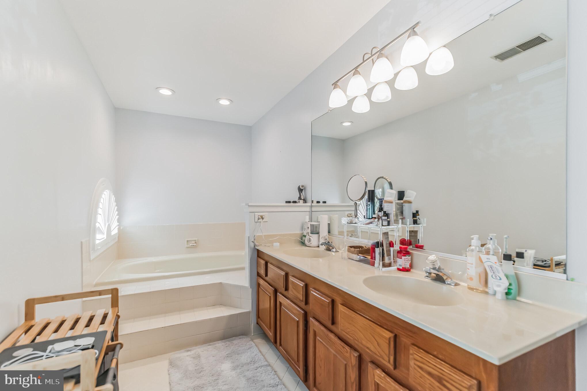 ROSEMEADE - Residential