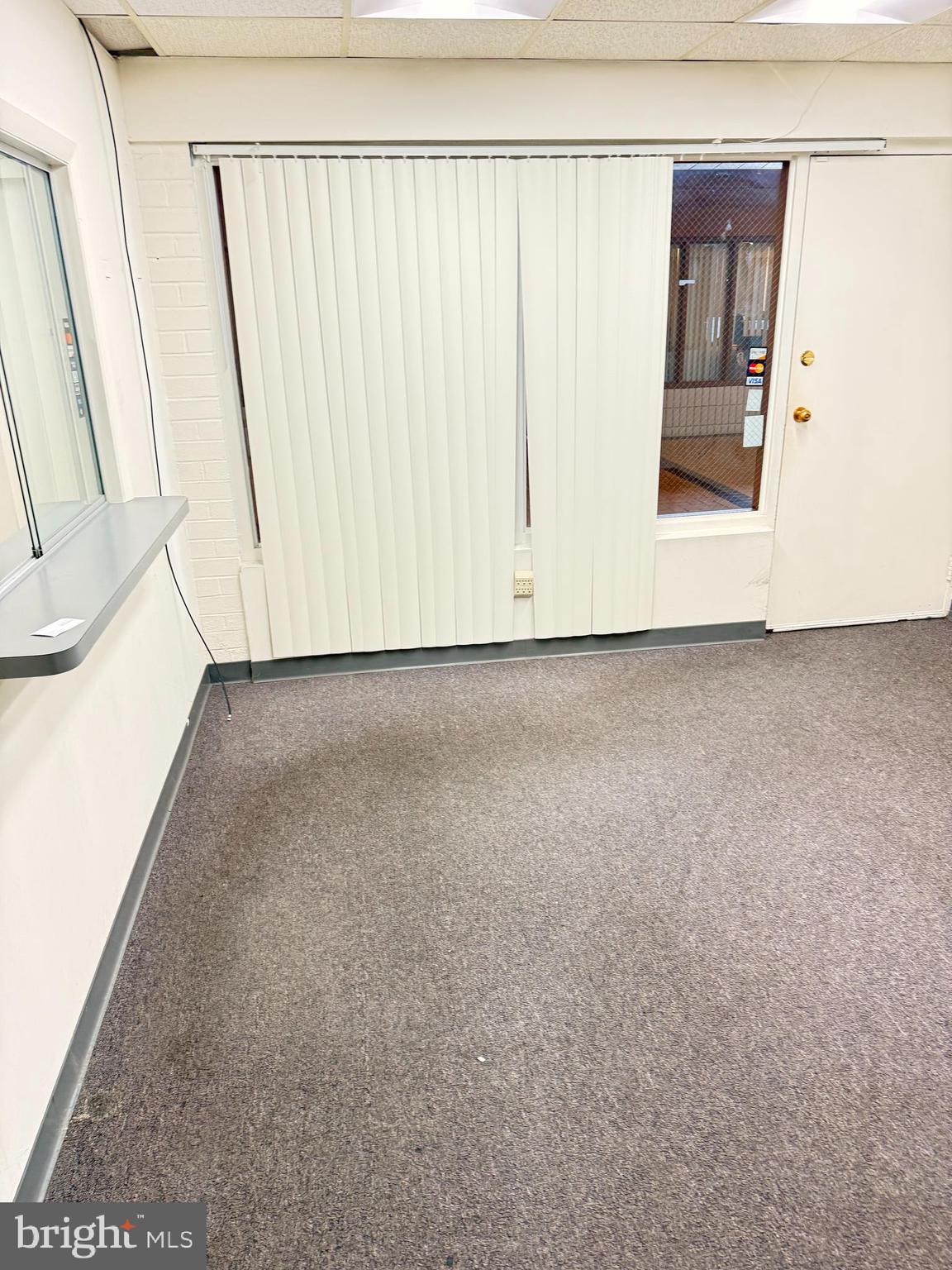 THOMAS JOHNSON SURGERY CENTER - Commercial Lease