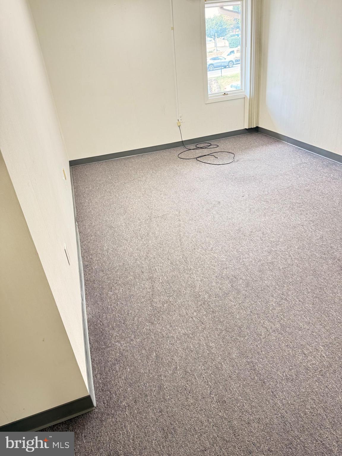 THOMAS JOHNSON SURGERY CENTER - Commercial Lease