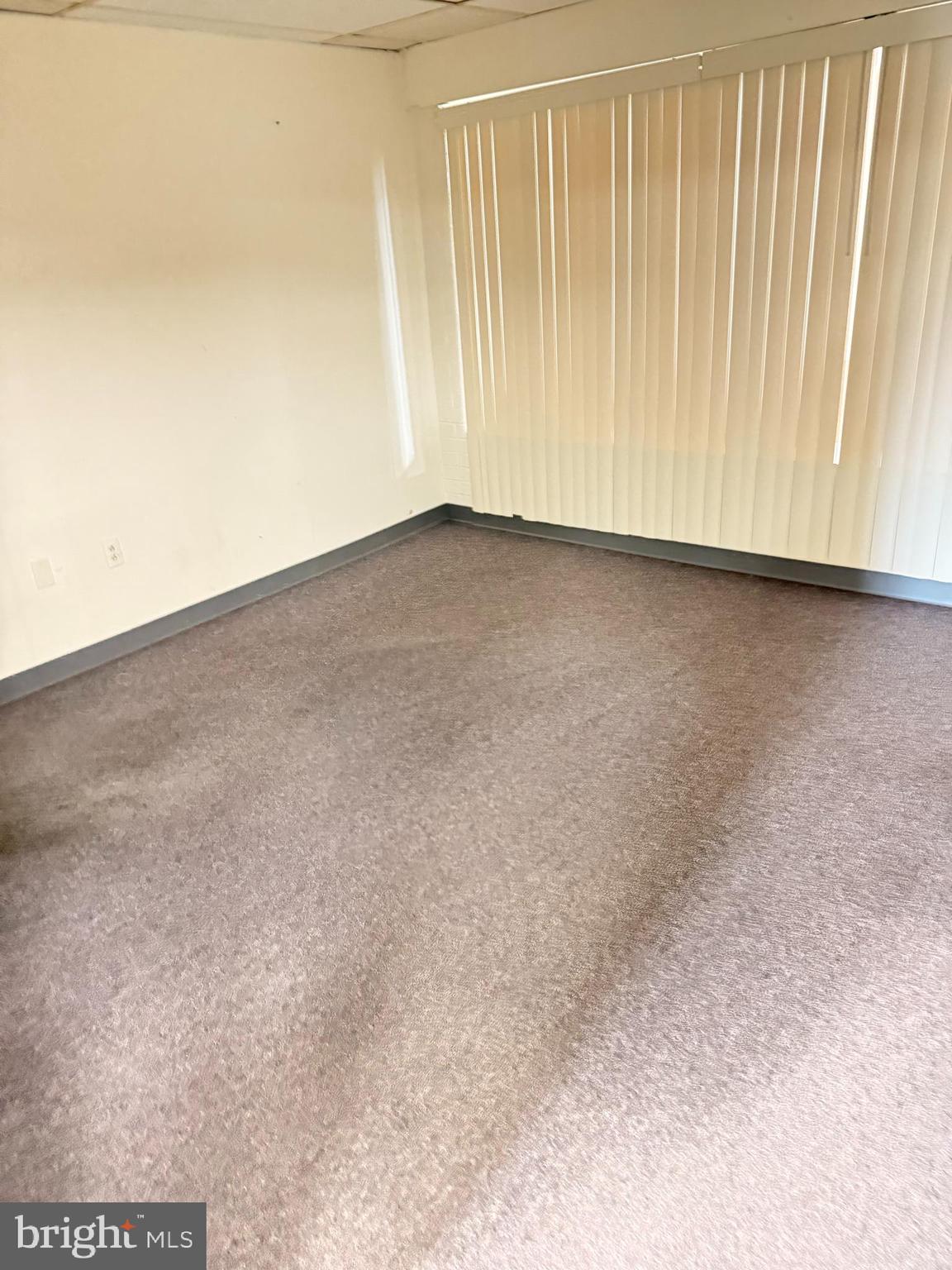 THOMAS JOHNSON SURGERY CENTER - Commercial Lease