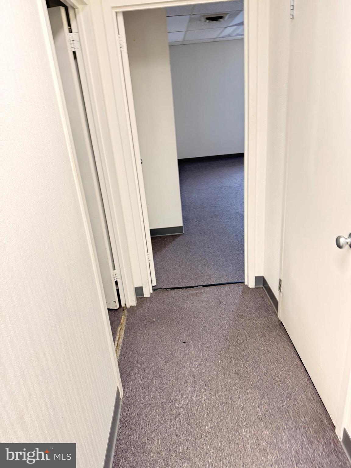 THOMAS JOHNSON SURGERY CENTER - Commercial Lease