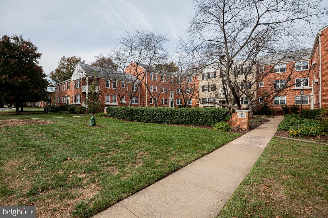 BELLE VIEW CONDOMINIUMS - Residential Lease