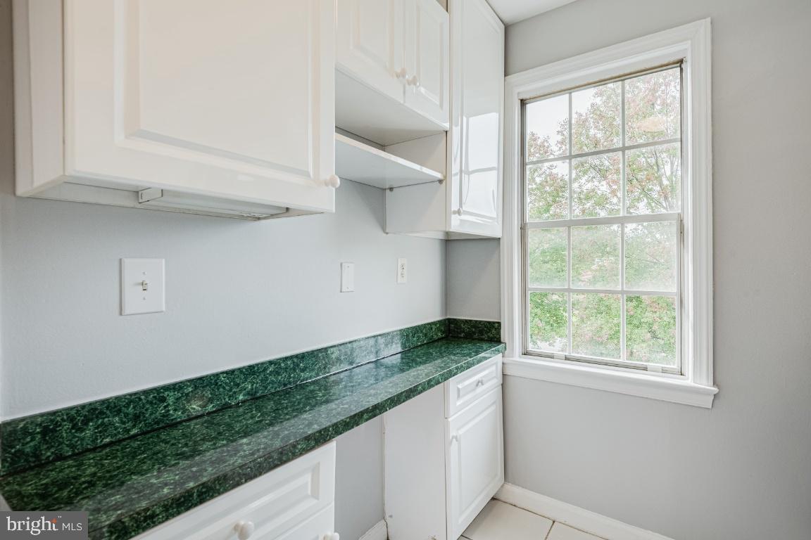 BELLE VIEW CONDOMINIUMS - Residential Lease