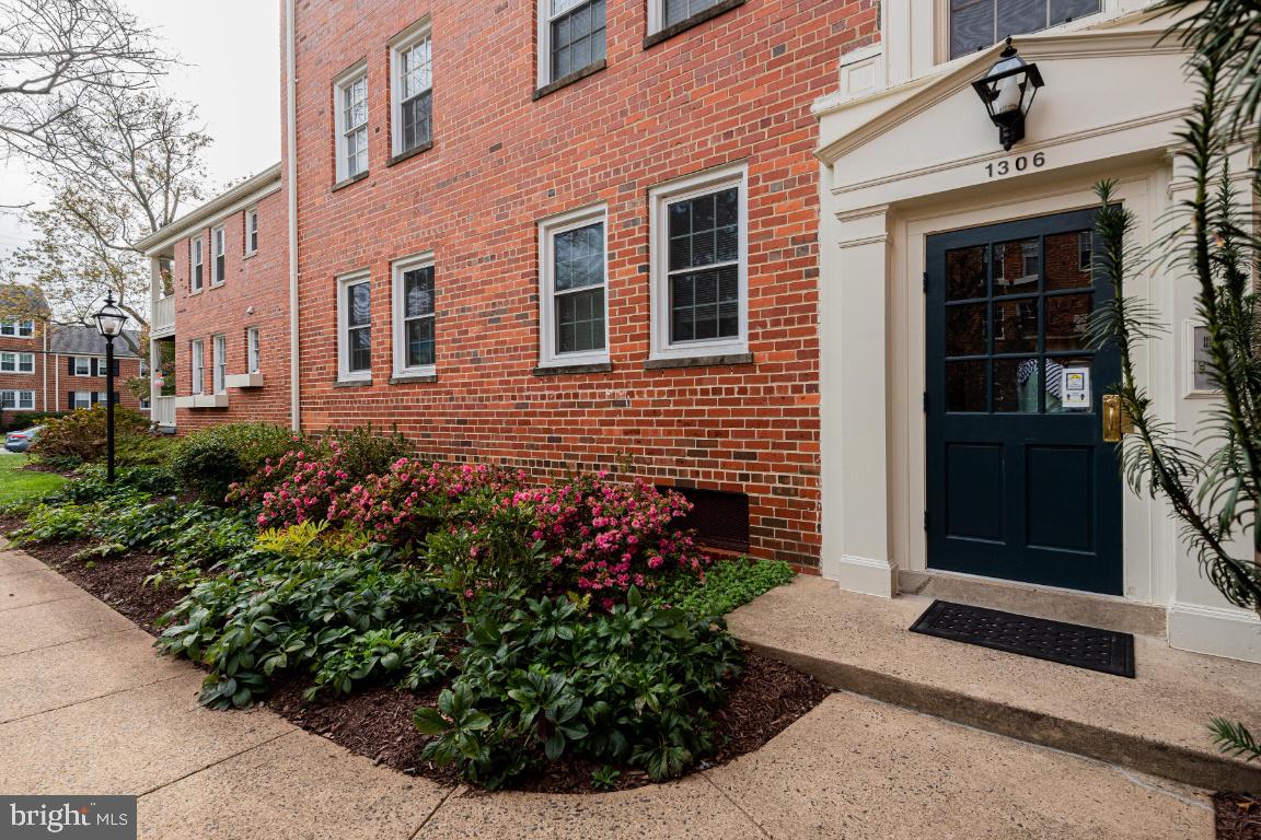 BELLE VIEW CONDOMINIUMS - Residential Lease