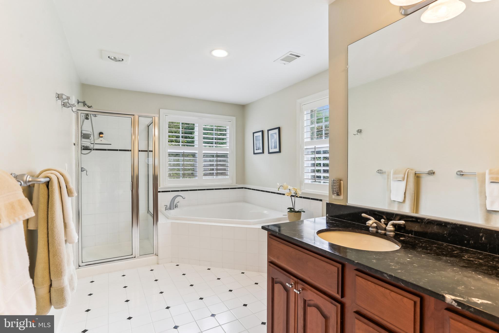 KENSINGTON HEIGHTS - Residential