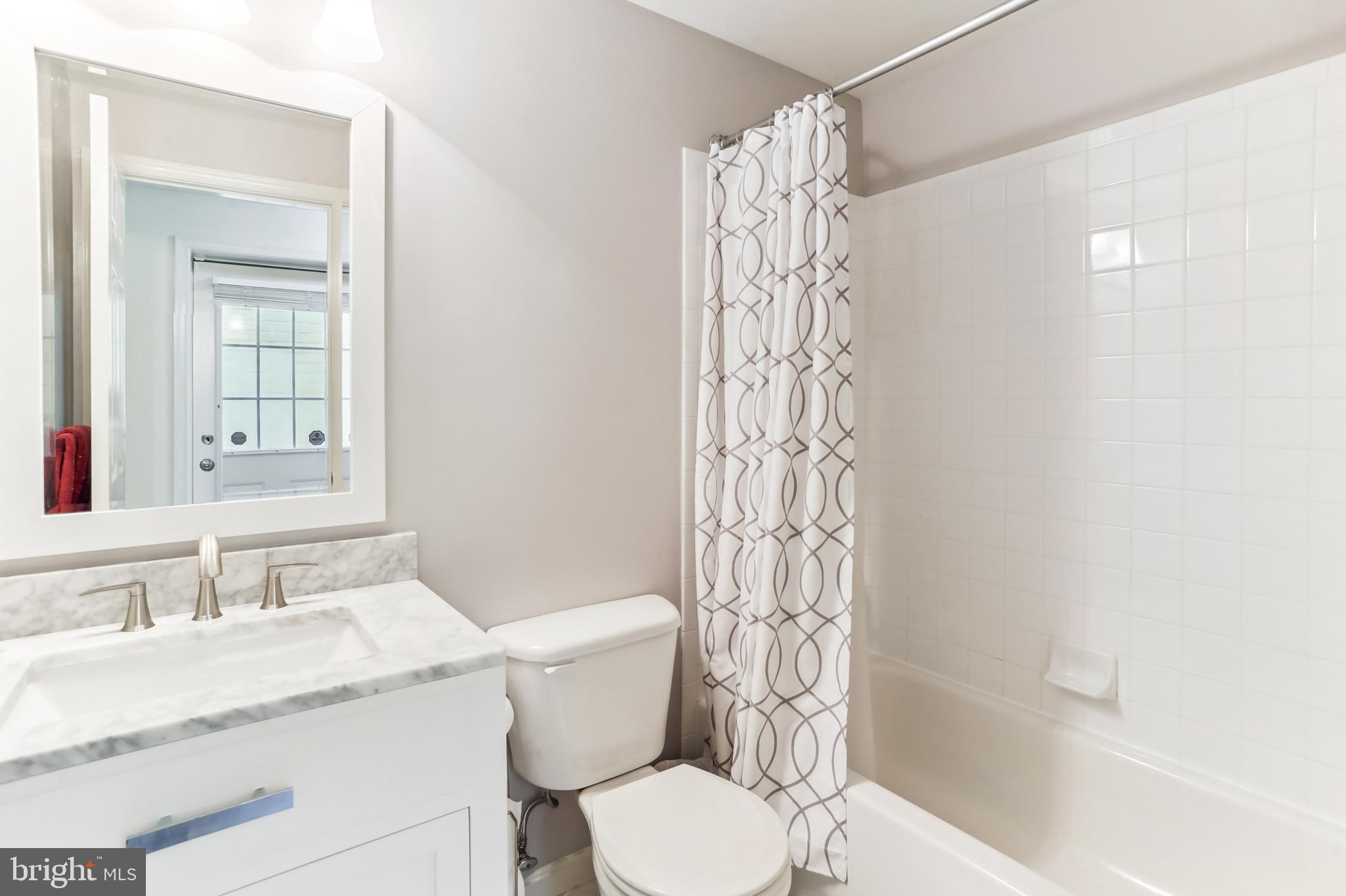 KENSINGTON HEIGHTS - Residential