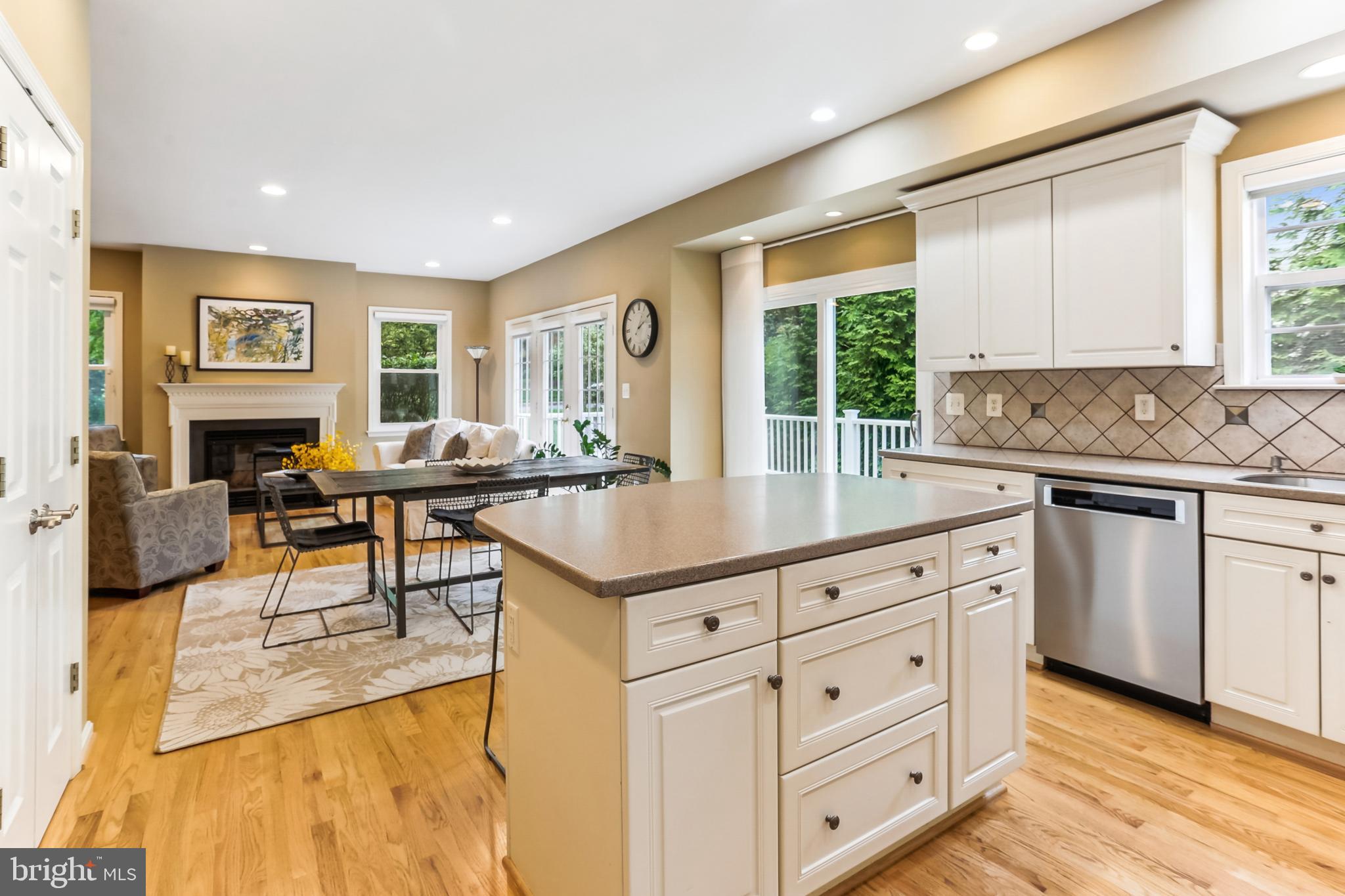 KENSINGTON HEIGHTS - Residential