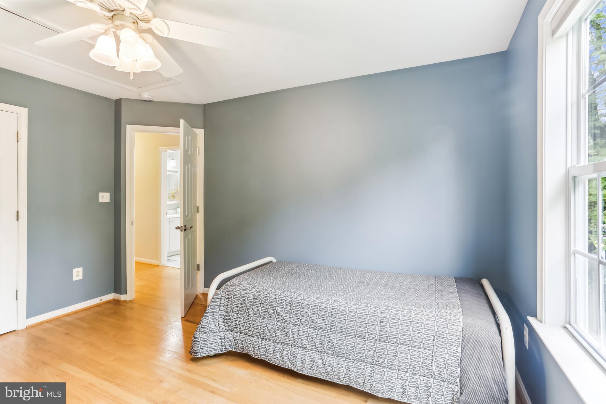 KENSINGTON HEIGHTS - Residential