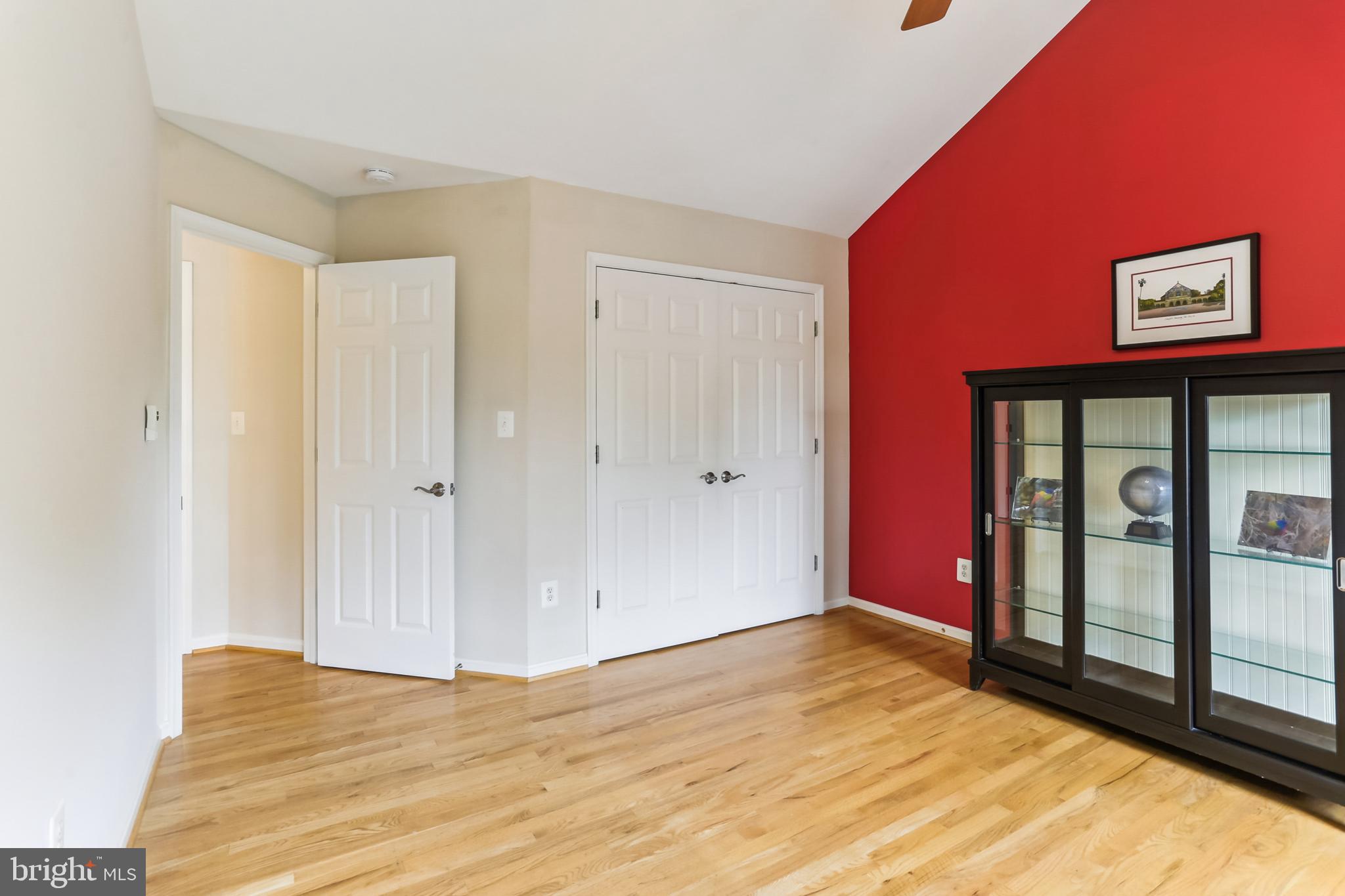 KENSINGTON HEIGHTS - Residential