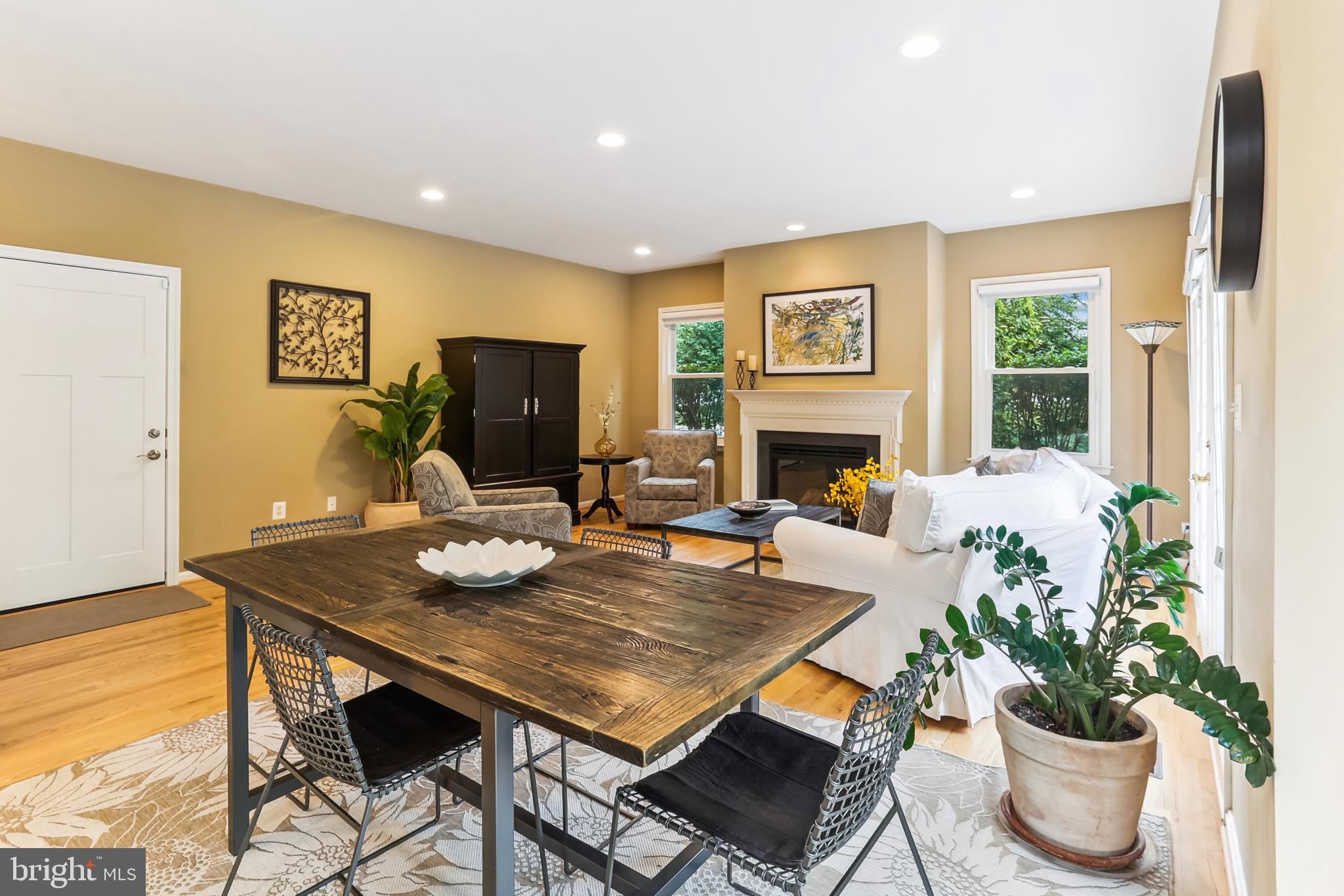 KENSINGTON HEIGHTS - Residential