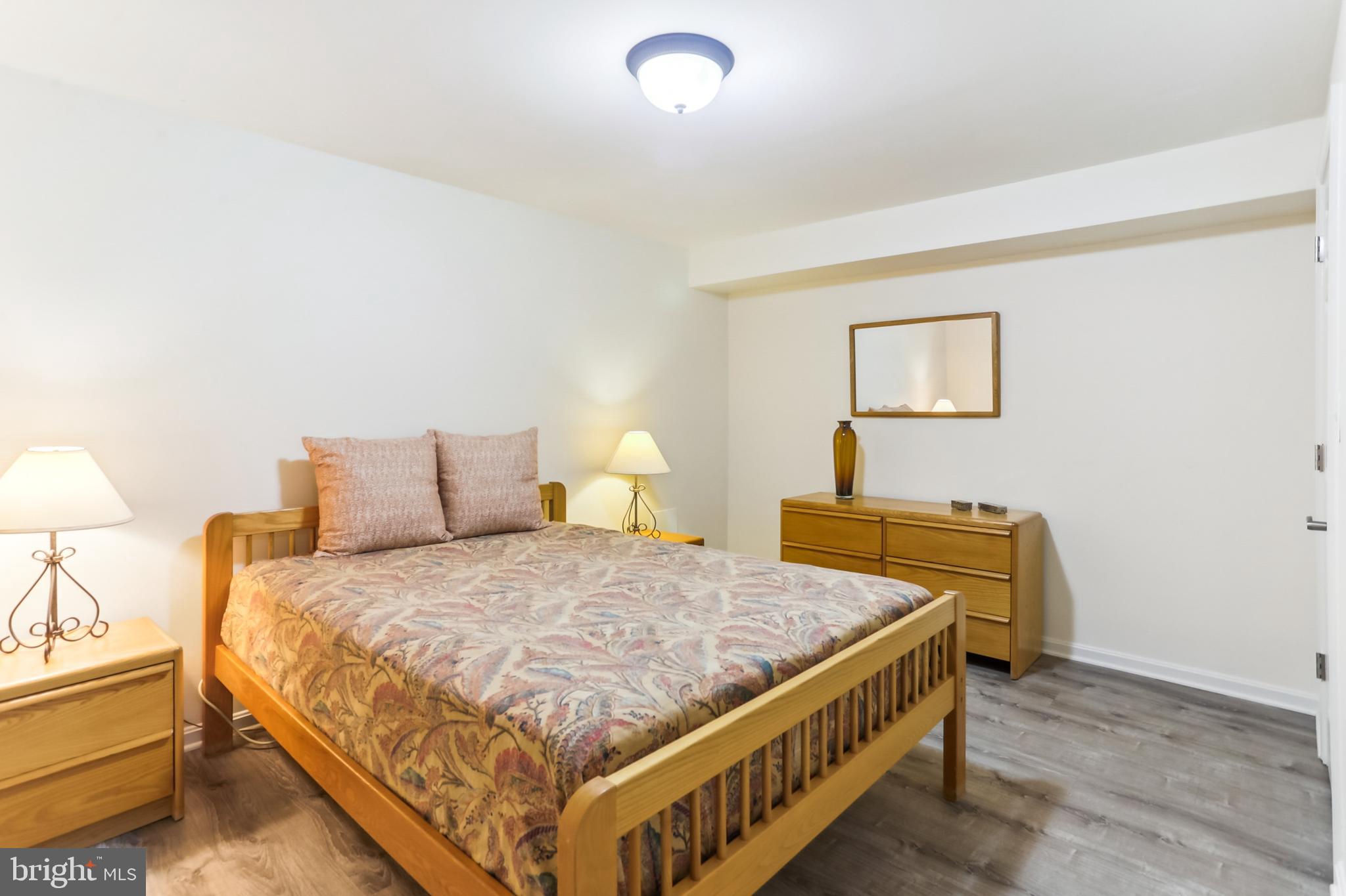 KENSINGTON HEIGHTS - Residential