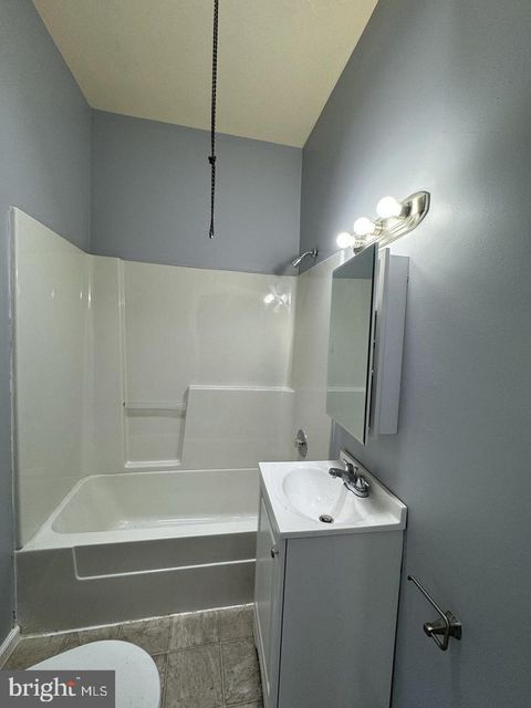 15 S CHURCH LANE UPPER DARBY PA 19082