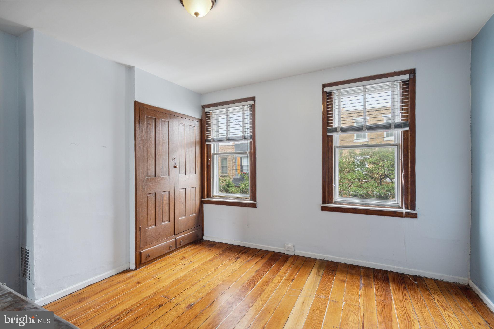 PORT RICHMOND - Residential