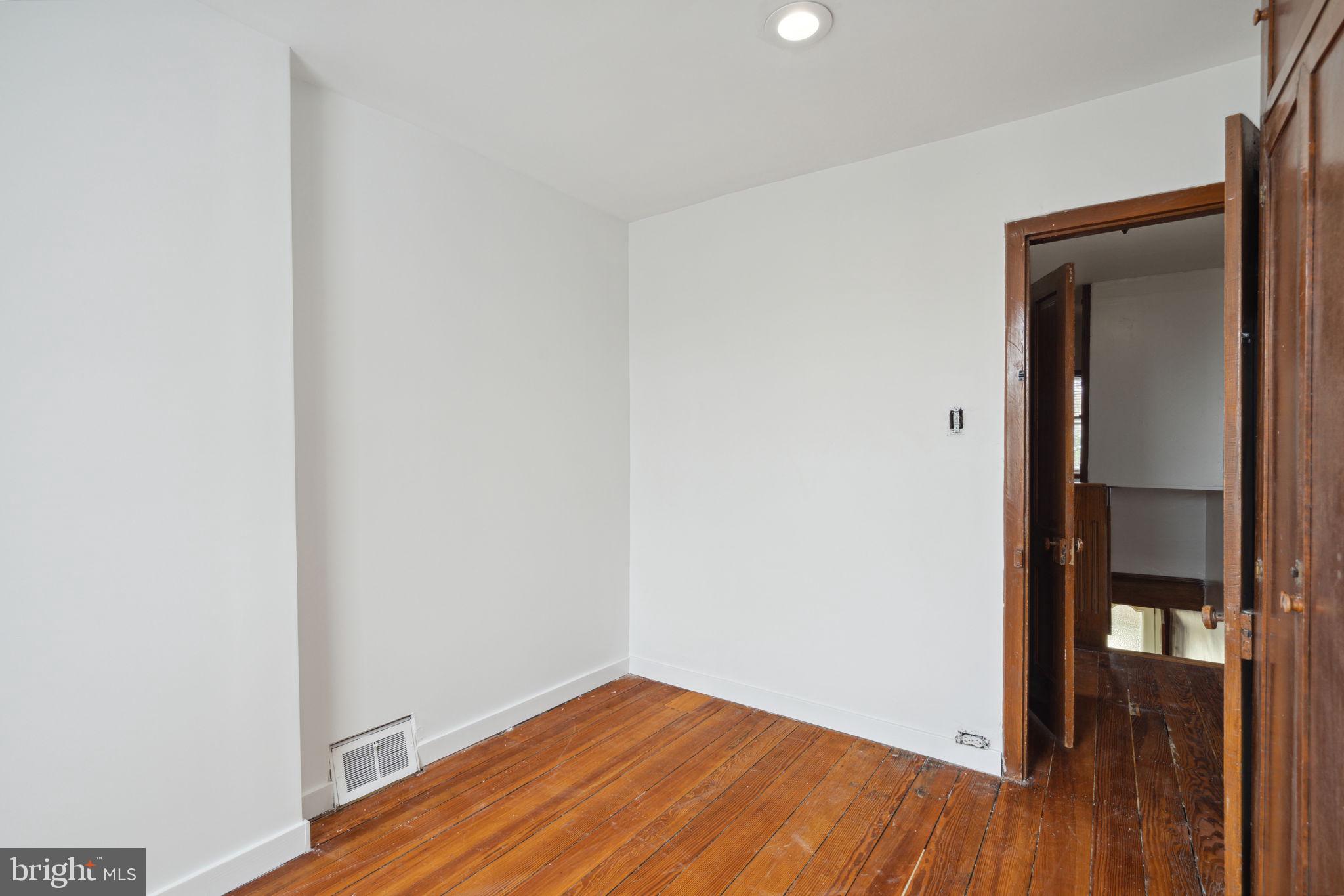 PORT RICHMOND - Residential