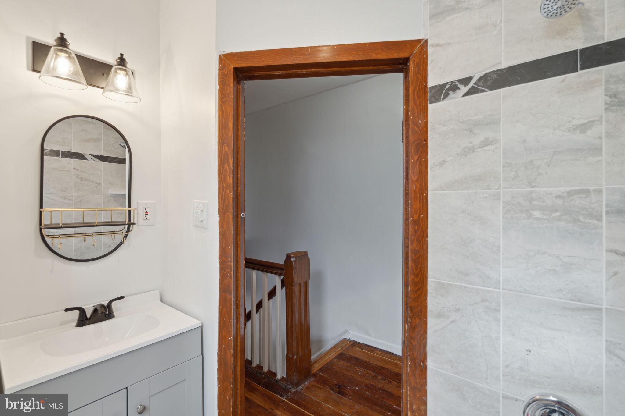 PORT RICHMOND - Residential