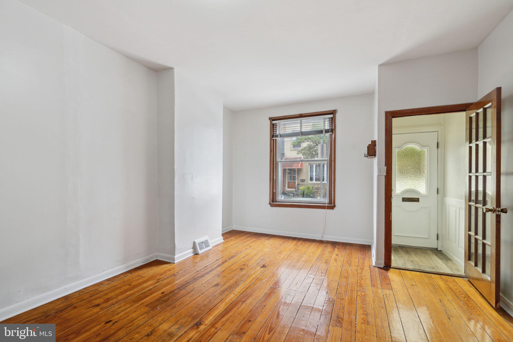 PORT RICHMOND - Residential