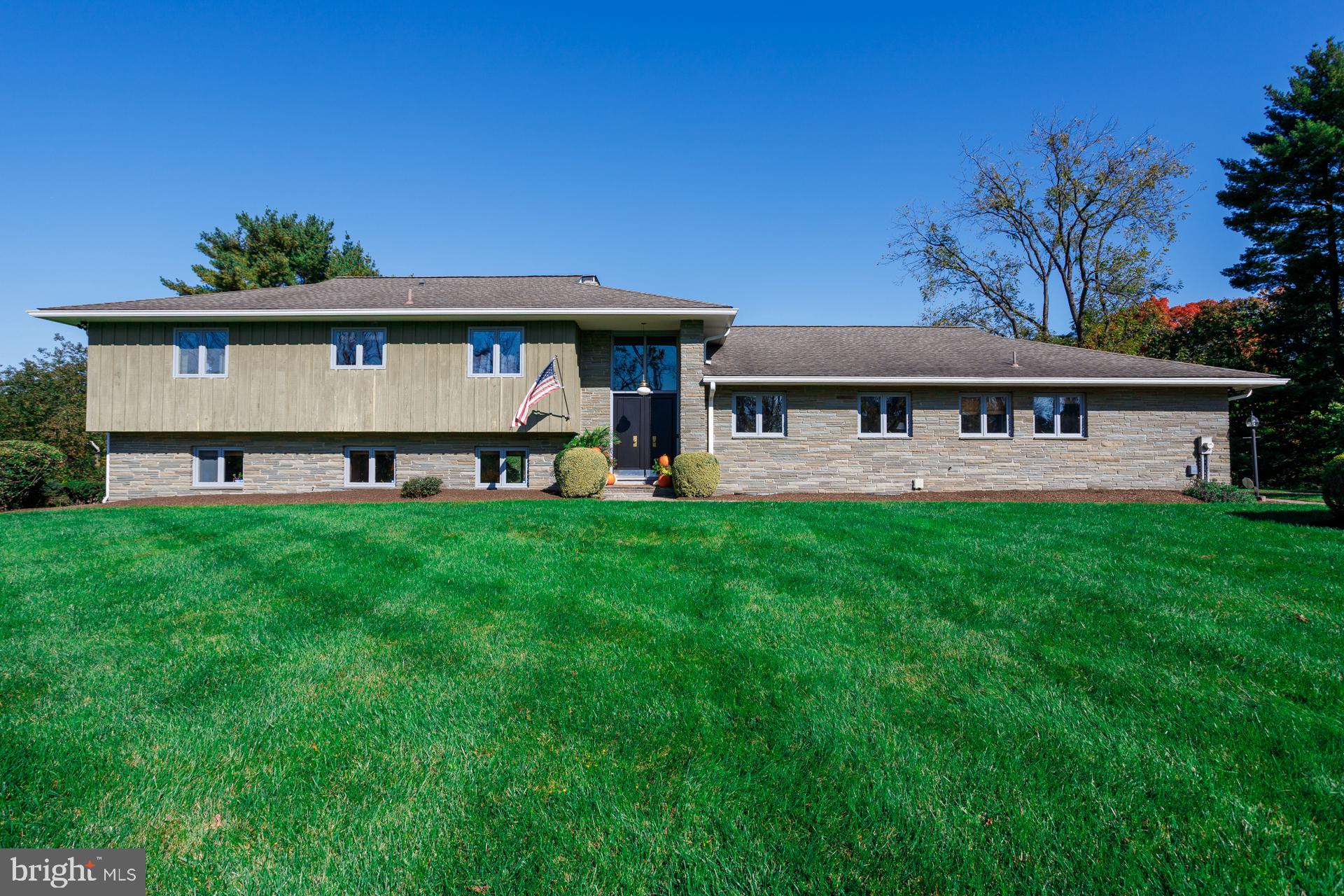 33 WOODHILL ROAD