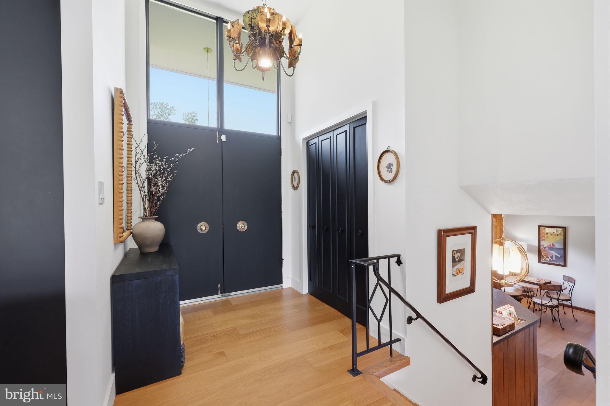 33 WOODHILL ROAD