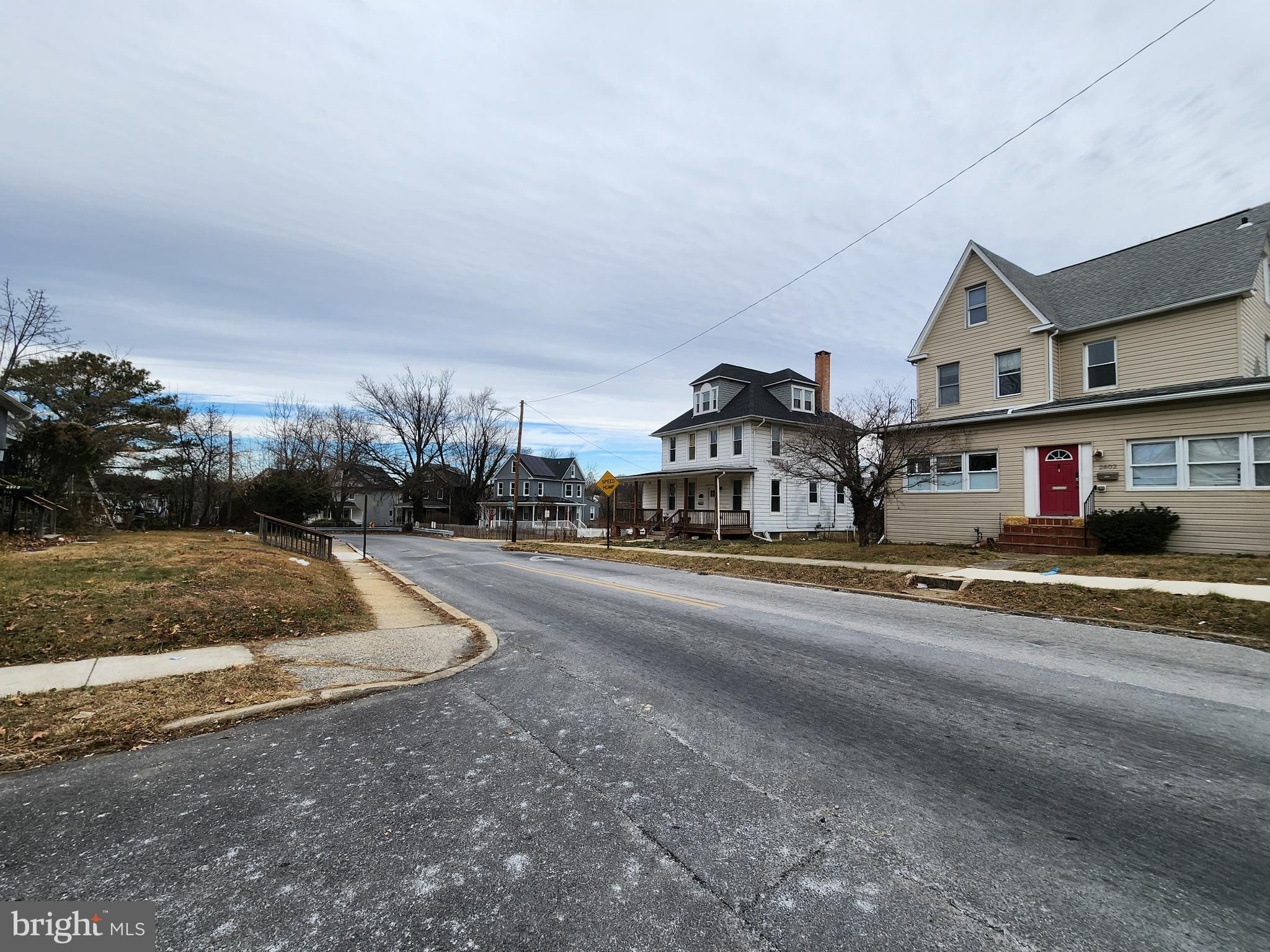 HAMILTON HILLS - Residential