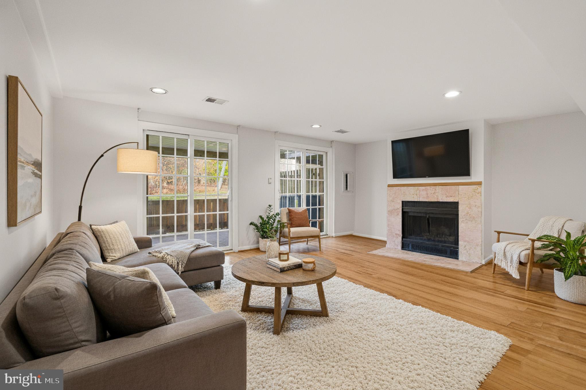 SWAN POINT - Residential Lease