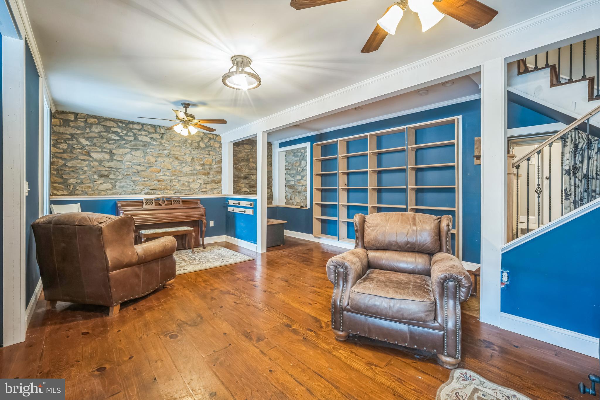 36952 CHARLES TOWN PIKE