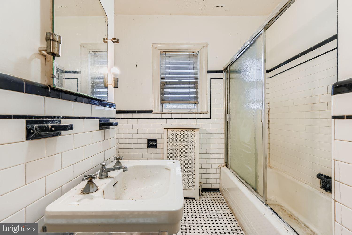 GARRISON - Residential