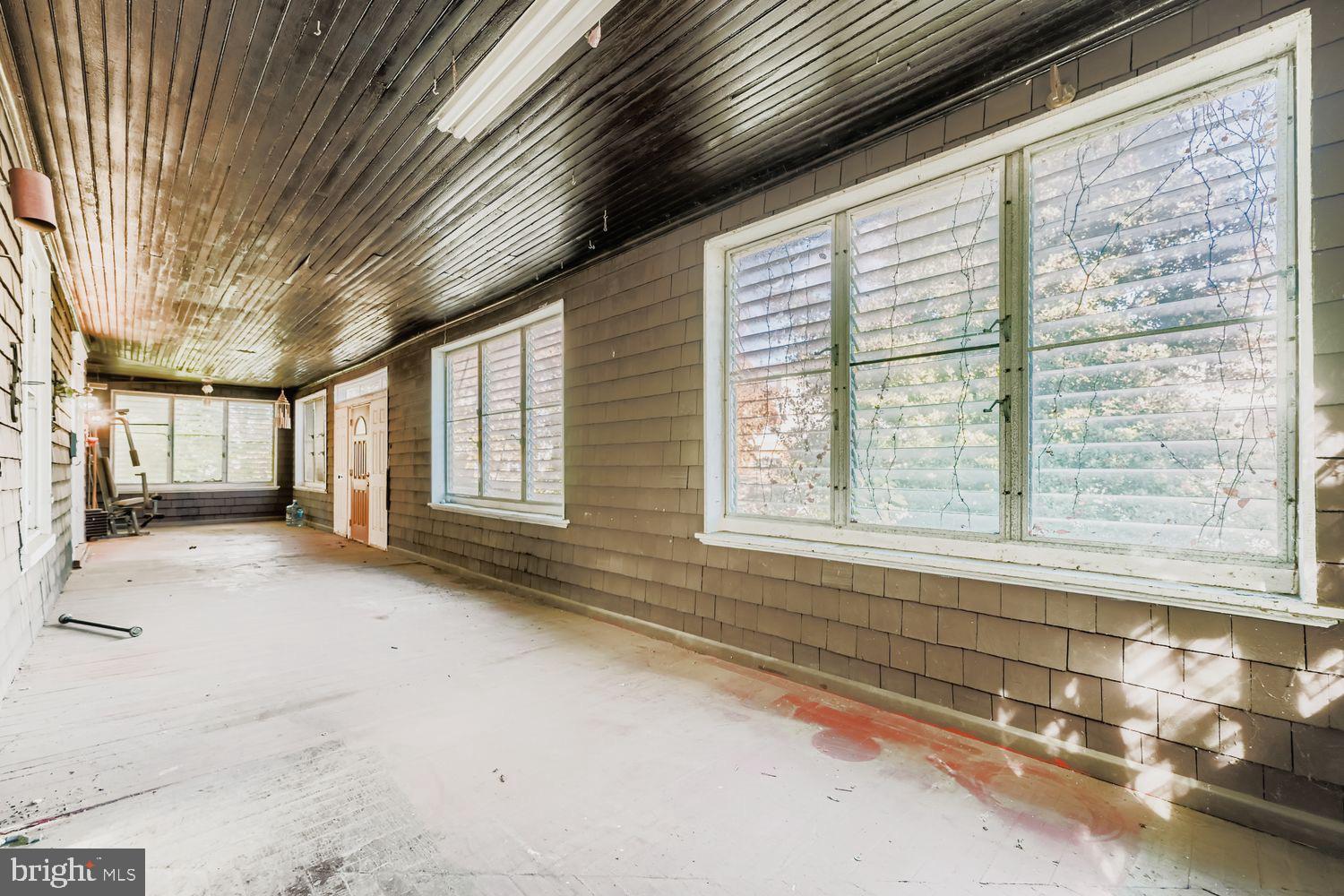 GARRISON - Residential