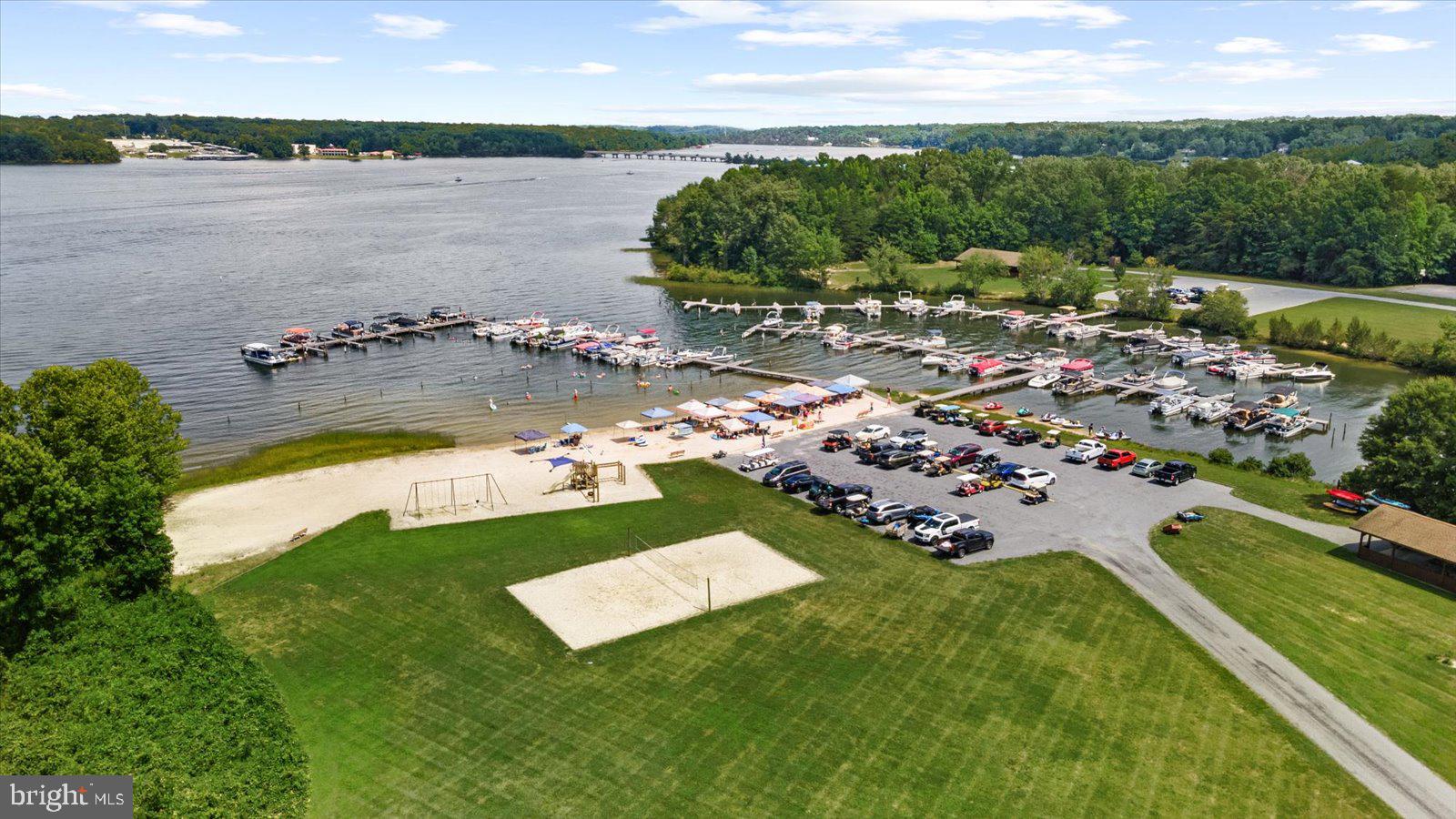 WINDWOOD COVES - Residential