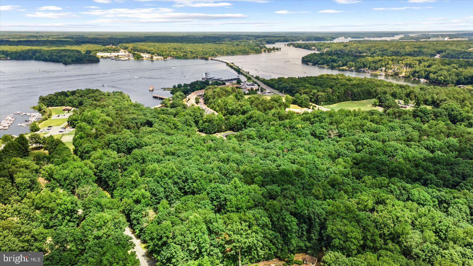 WINDWOOD COVES - Residential