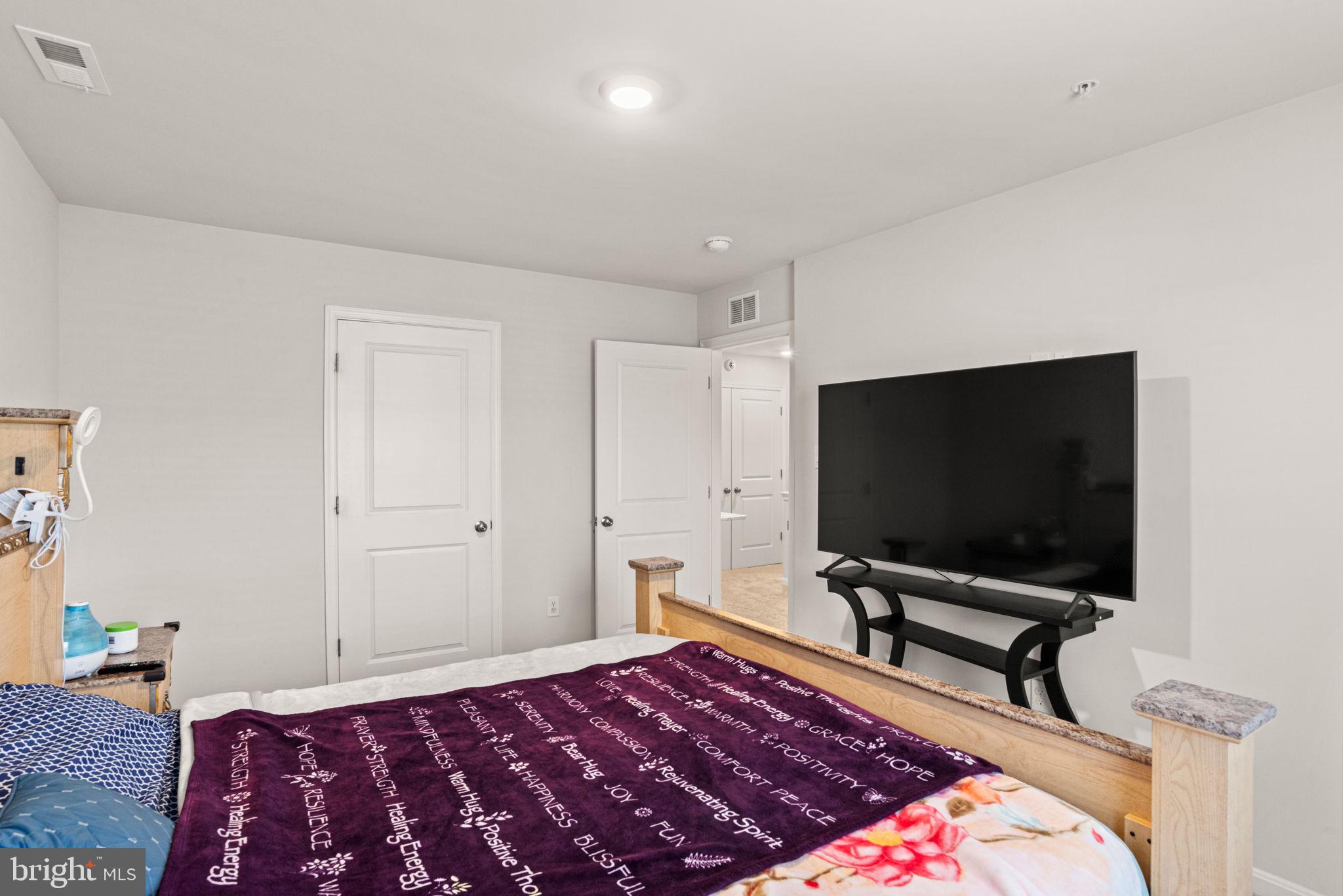 LOCUST RUN TOWNHOMES - Residential