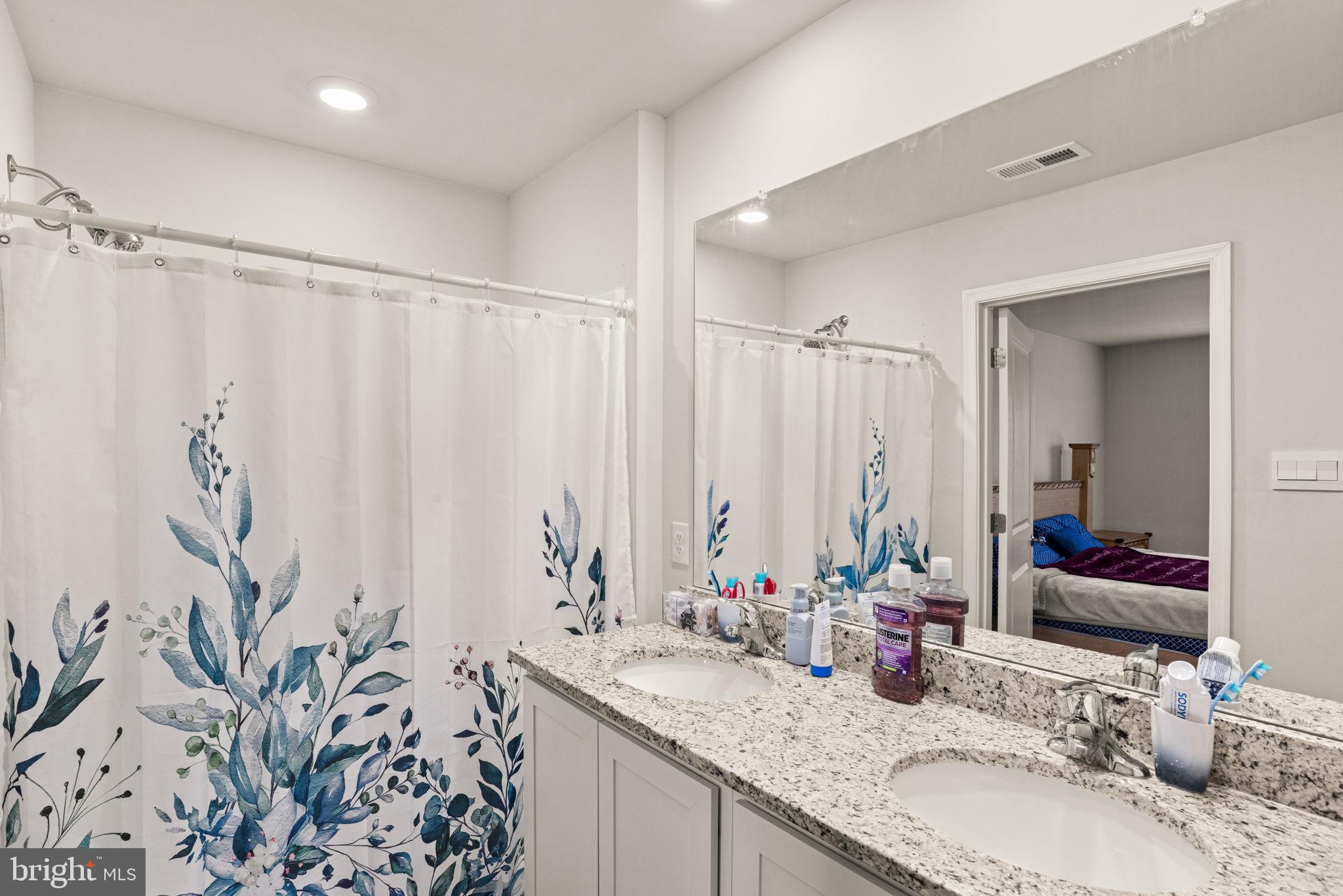 LOCUST RUN TOWNHOMES - Residential