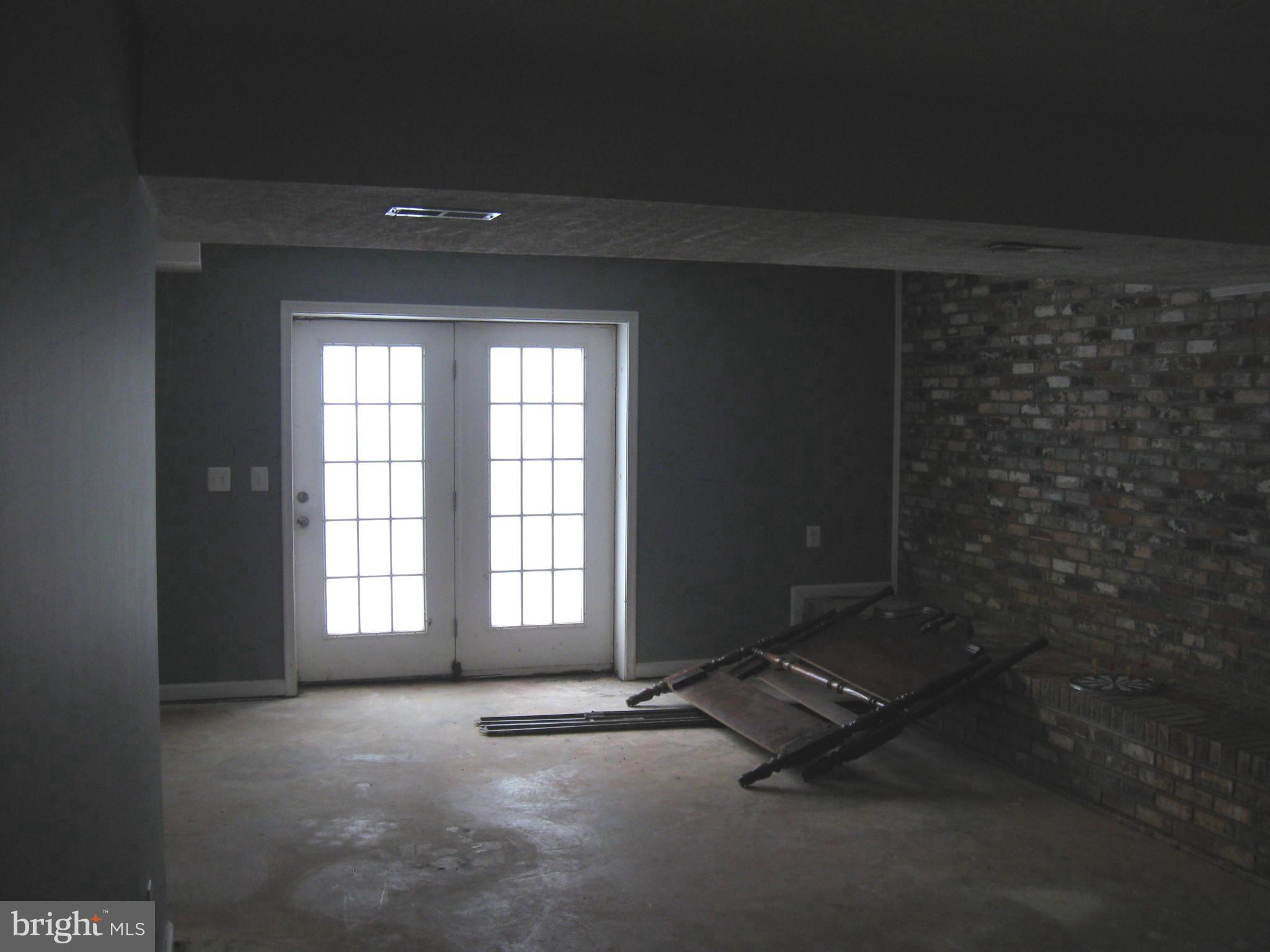 COUNTRY WOOD ESTATES - Residential