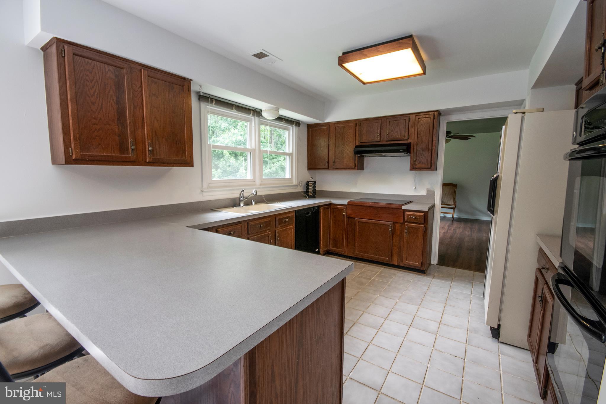 VESTAVIA WOODS - Residential