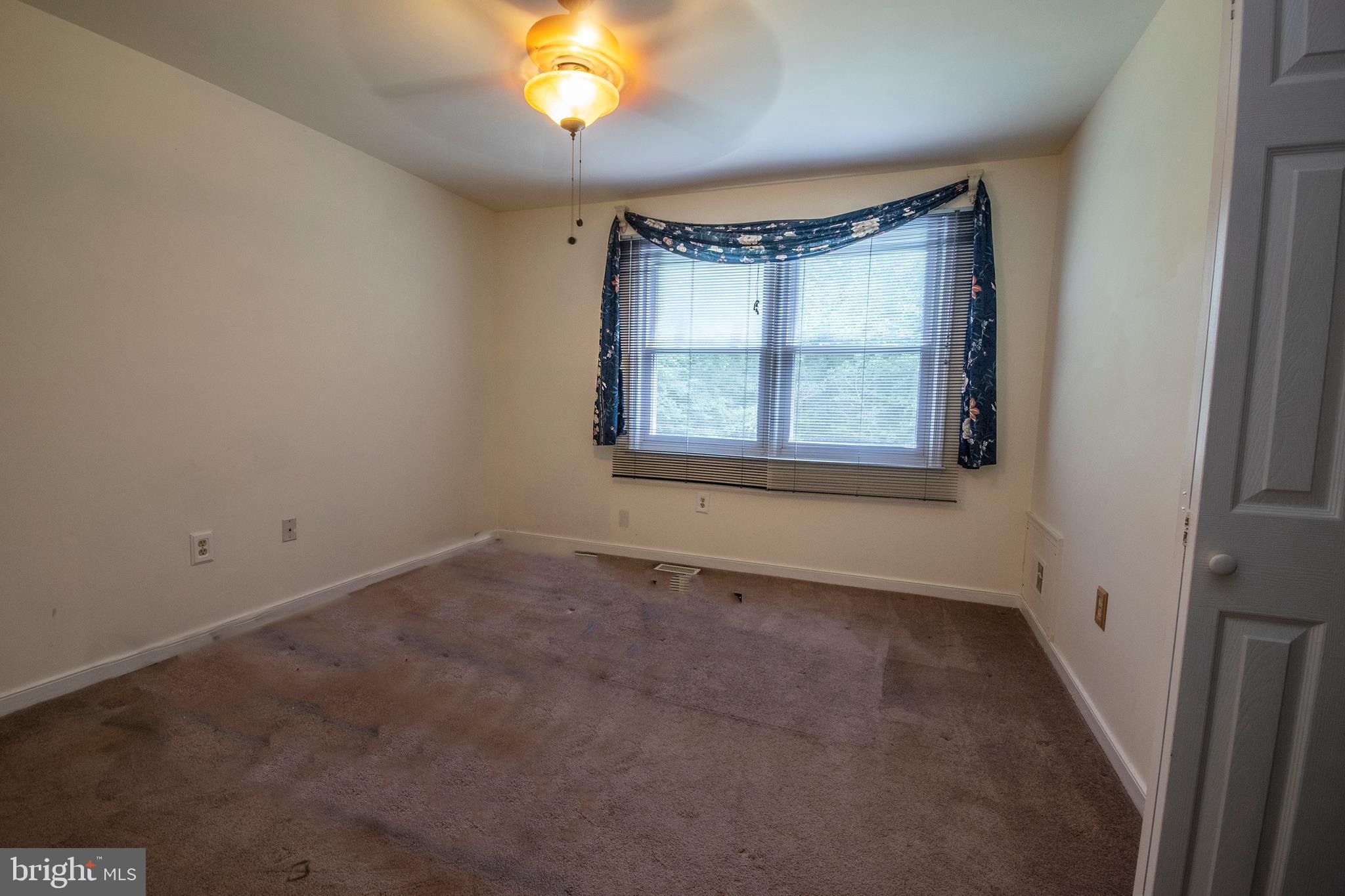 VESTAVIA WOODS - Residential