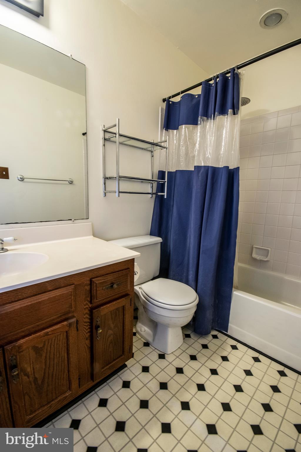 VESTAVIA WOODS - Residential