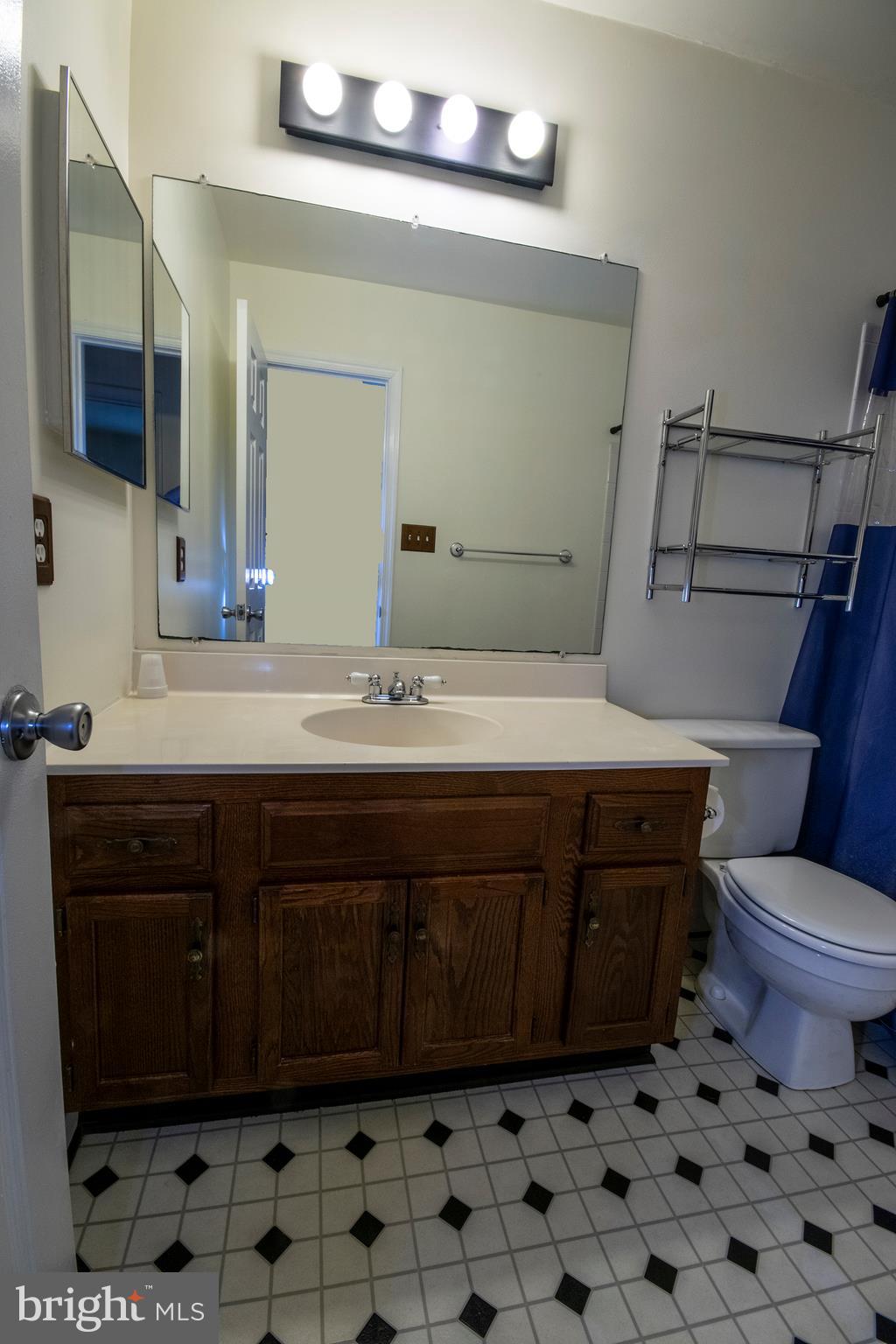 VESTAVIA WOODS - Residential