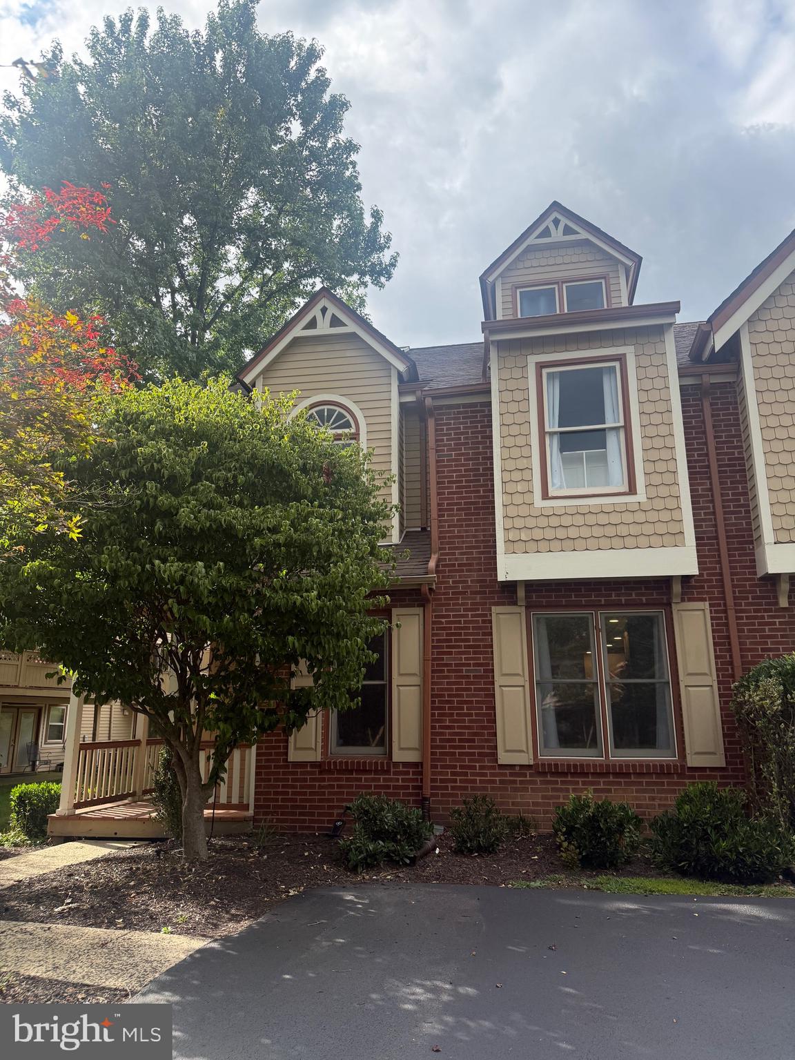 27 MAIN STREET