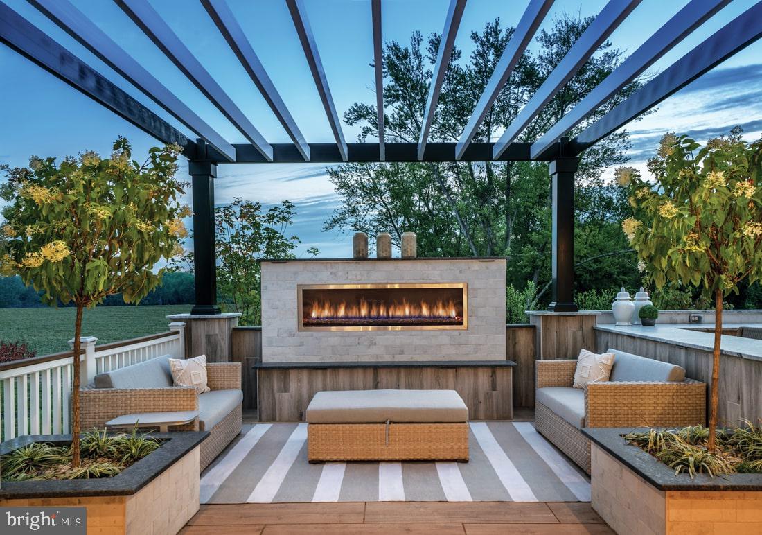 REGENCY AT WATERSIDE - Residential