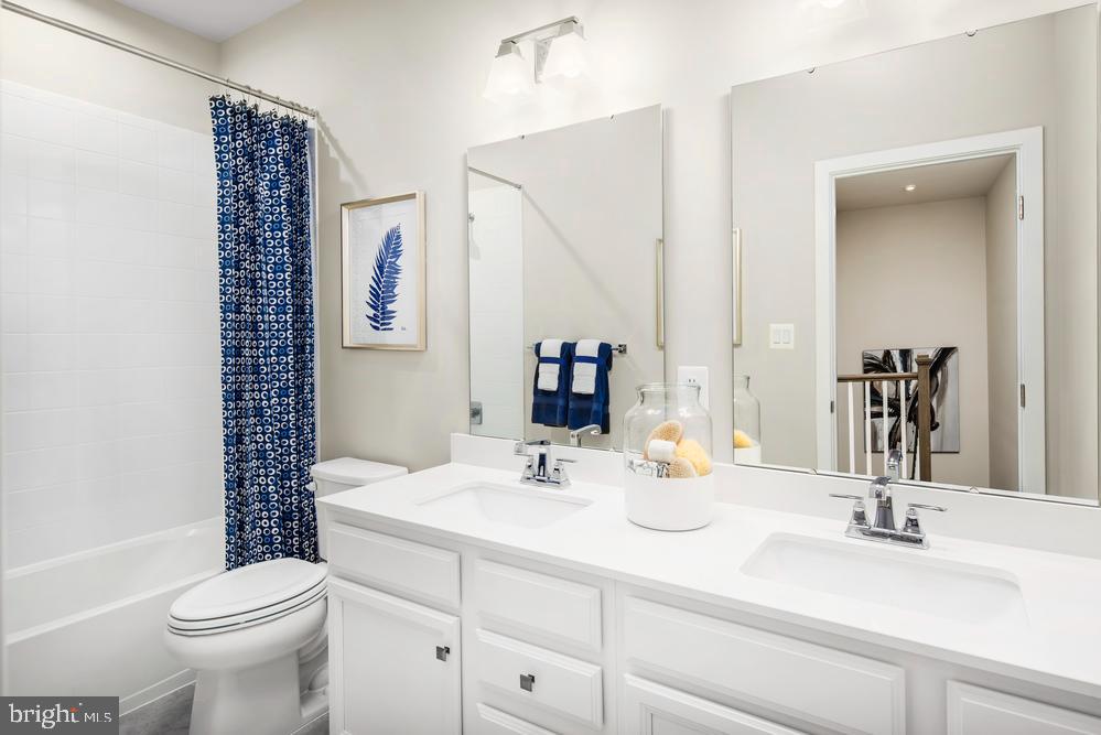 GREENLEIGH AT CROSSROADS - Residential