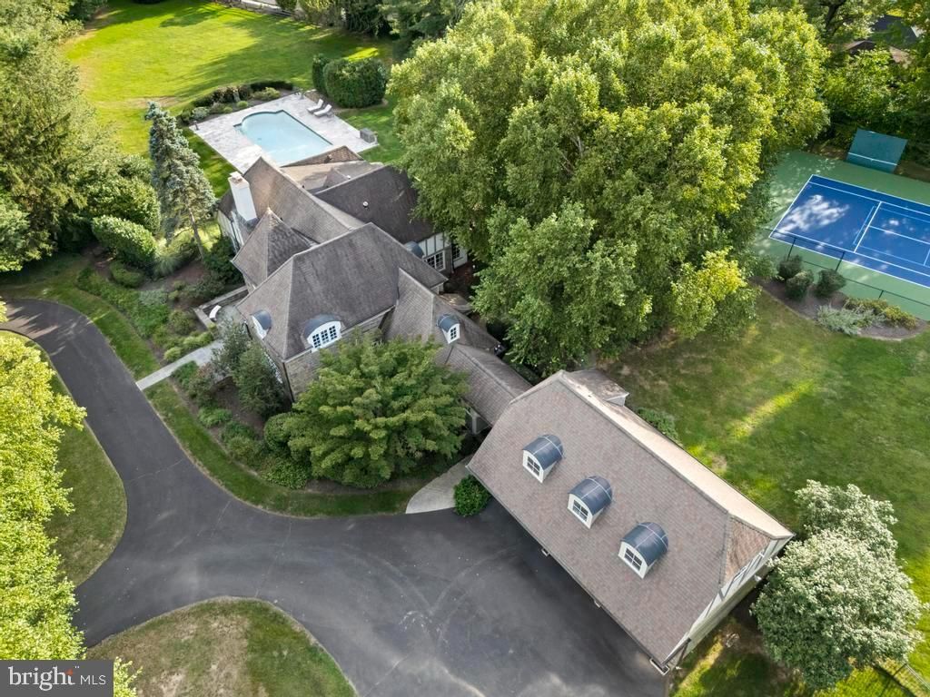 Photo of 1038 Mill Road Circle, RYDAL, PA 19046 (MLS # PAMC2153350)