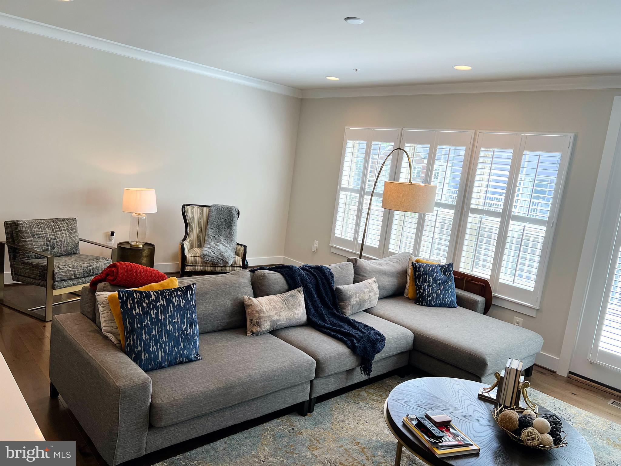 CROWN FARM - Residential