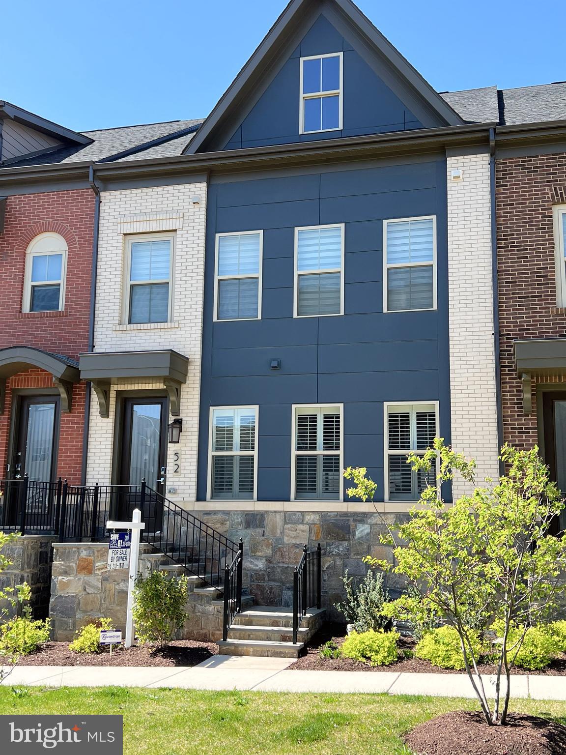 CROWN FARM - Residential