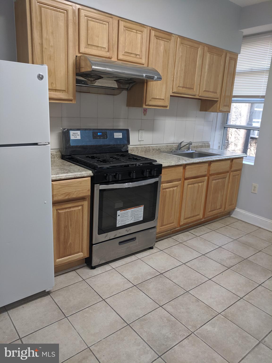 DICKINSON NARROWS - Residential Lease