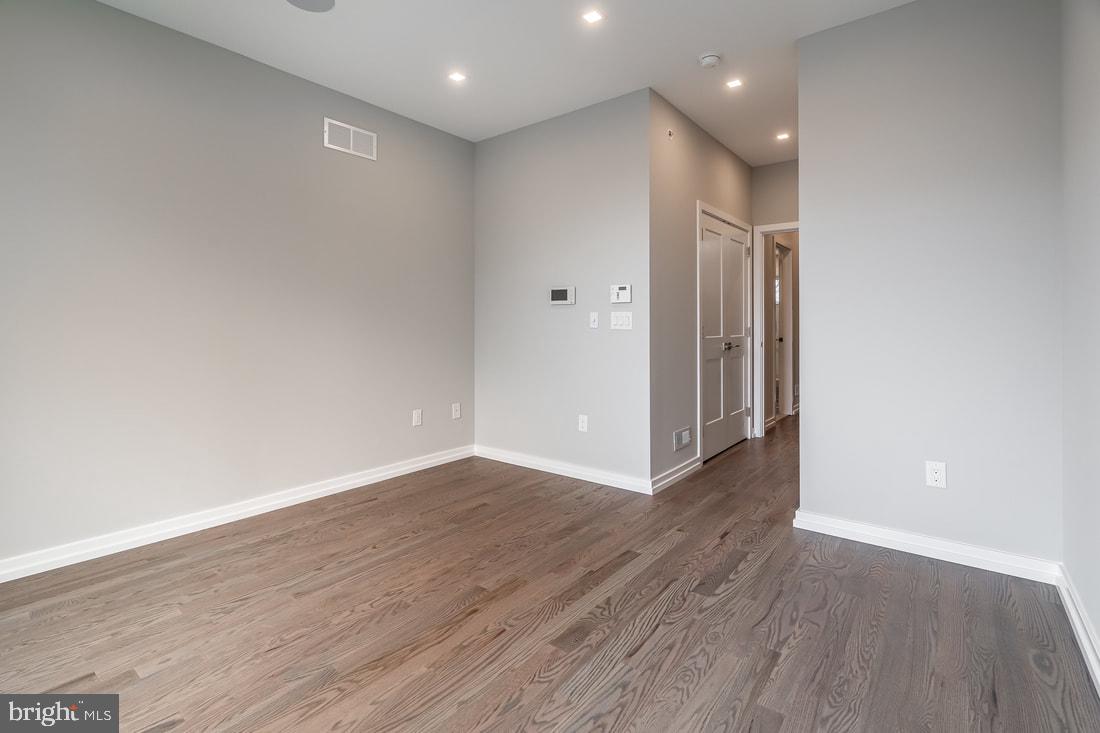 GRADUATE HOSPITAL - Residential Lease