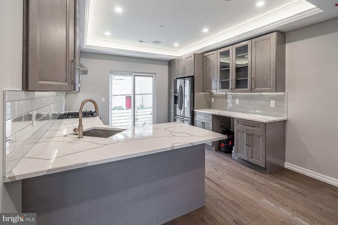 GRADUATE HOSPITAL - Residential Lease