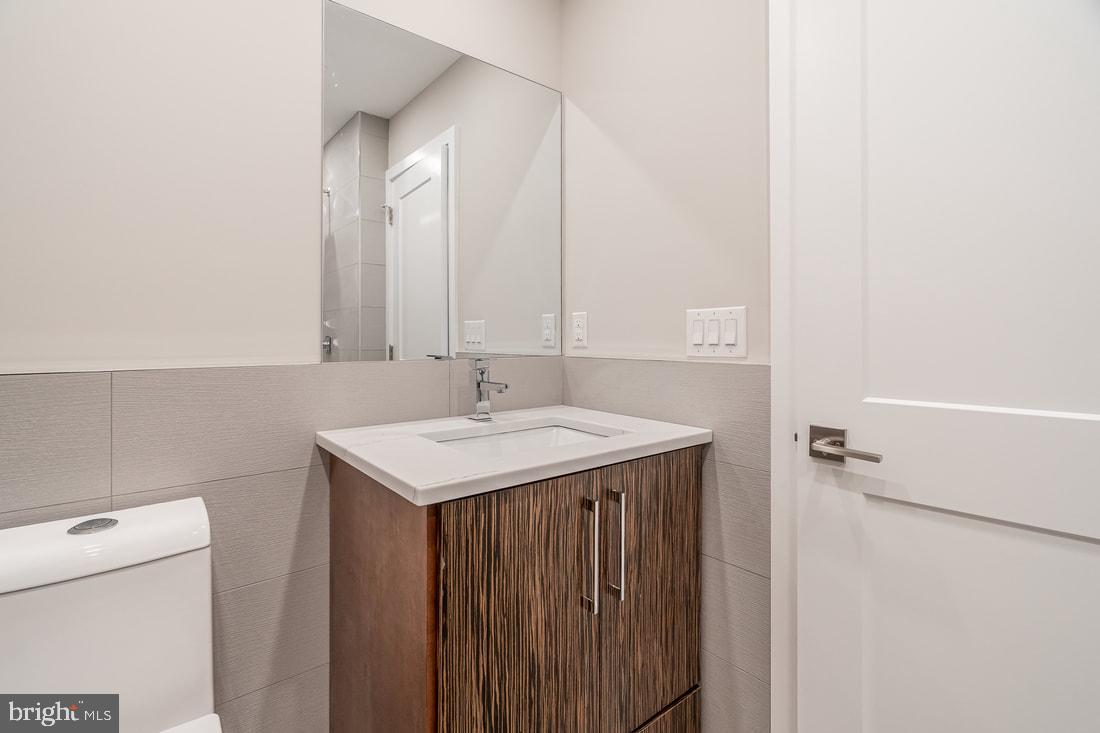 GRADUATE HOSPITAL - Residential Lease